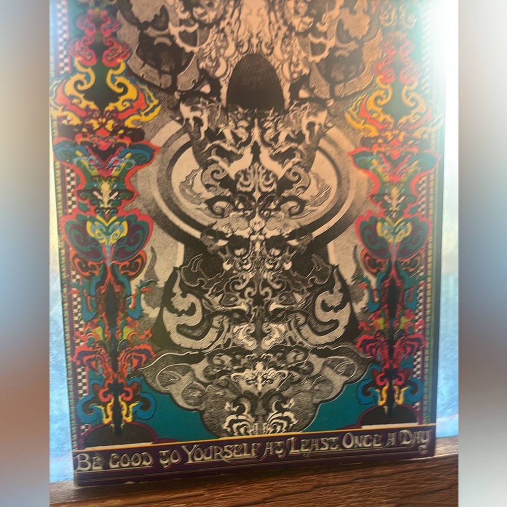 OG VTG🩷PSYCHEDELIC ART☮️EAST TOTEM WEST🔮be good to yourself at least once a day🌸